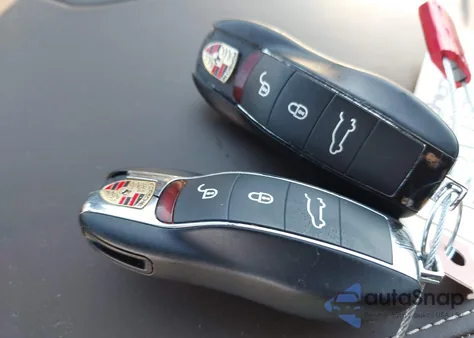 2017 Porsche Cayenne E-Hybrid S Platinum Edition из США, поврежденный, VIN WP1AE2A28HLA70646